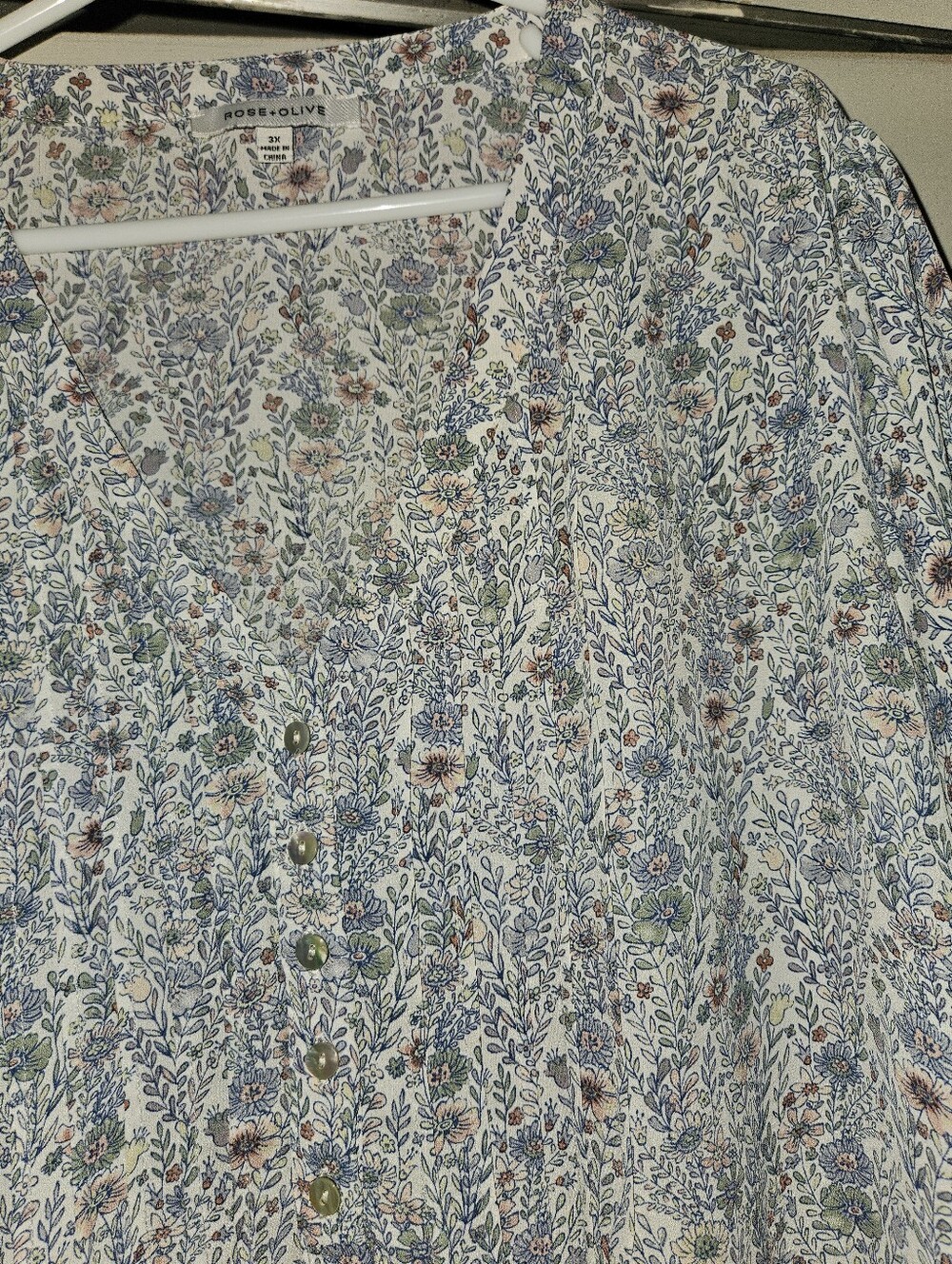 3X Rose + Olive Floral Blouse - Picture 3 of 5